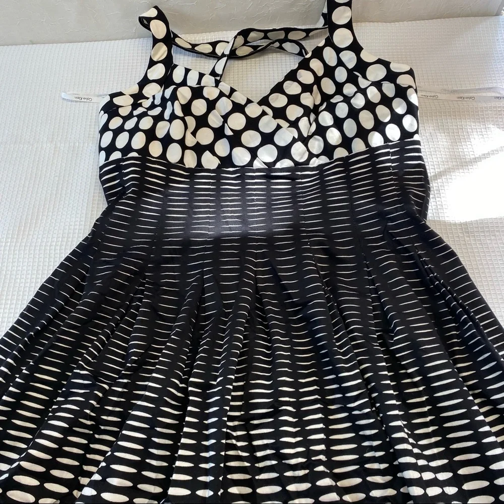 Calvin Klein Geometric Circle Print Black & White Dress Size 4 - Picture 10 of 16